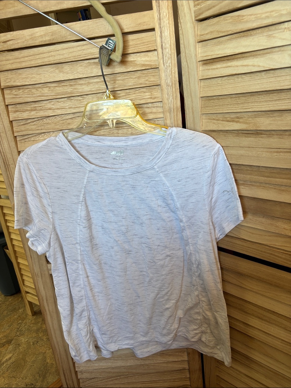 FINAL MARKDOWN Avia Short Sleeve Tee Large